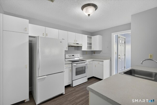 Photo - 75 Redwood Dr Unit 305