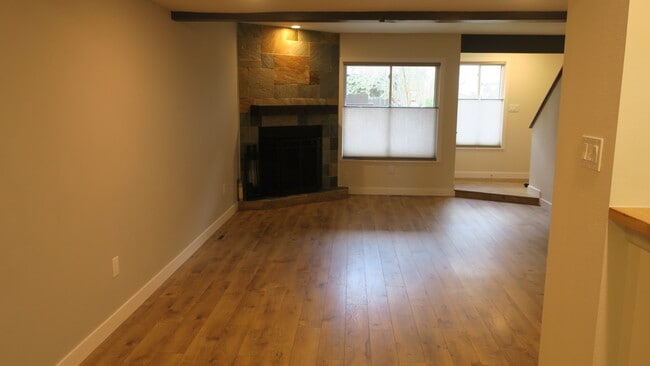 Photo - 2979 Shady Holw E