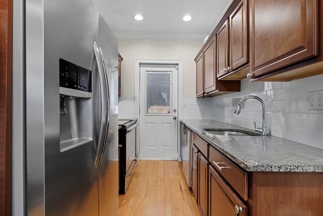 Photo - 110 Chelsea St Unit 1