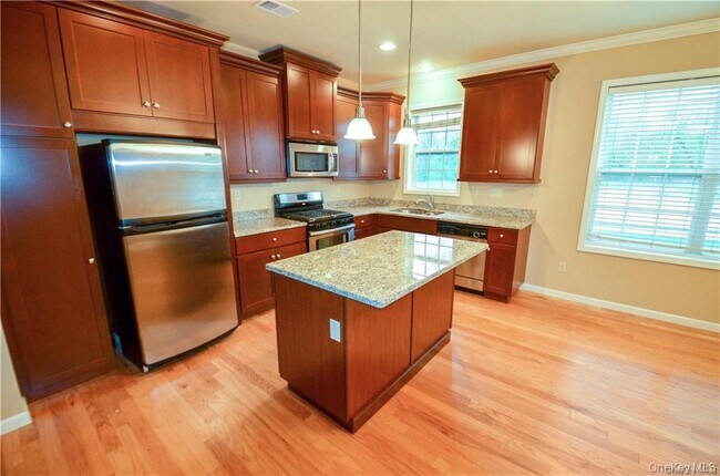 Photo - 213 Canter Ct