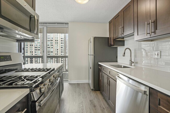 Photo - 535 N State St
