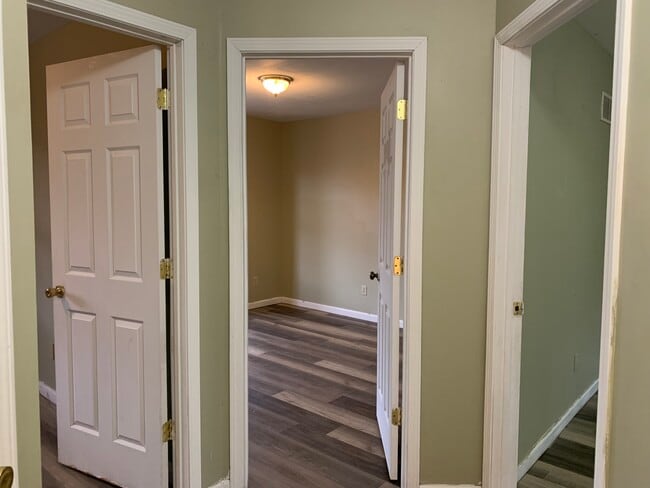 Photo - 403 Frank St