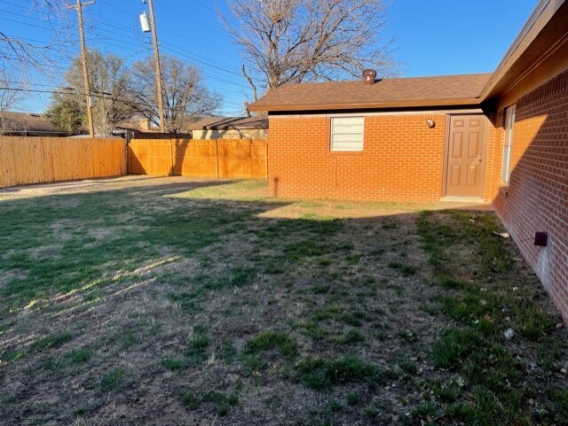 Photo - 5425 42nd St