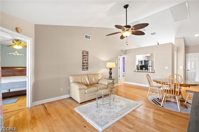 Photo - 4616 SE 5th Pl Unit 208
