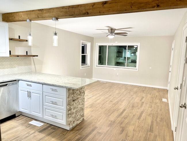 Photo - 72 Orphanage Rd Unit 2