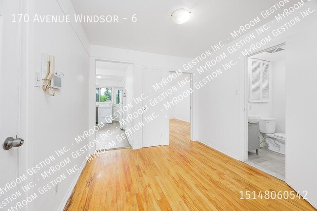 Photo - 170 Av. Windsor Unit 6
