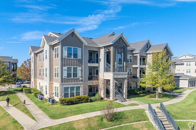 Building Photo - Aliso Briar Forest