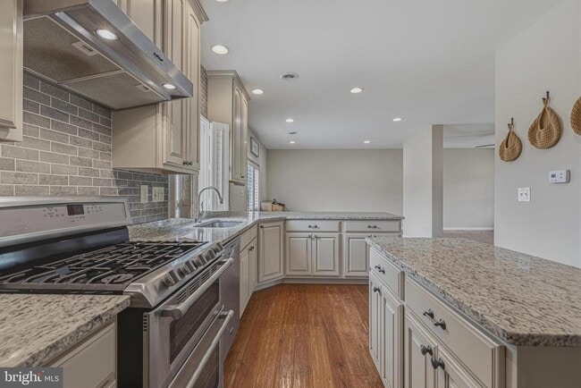 Photo - 40923 Browns Ln