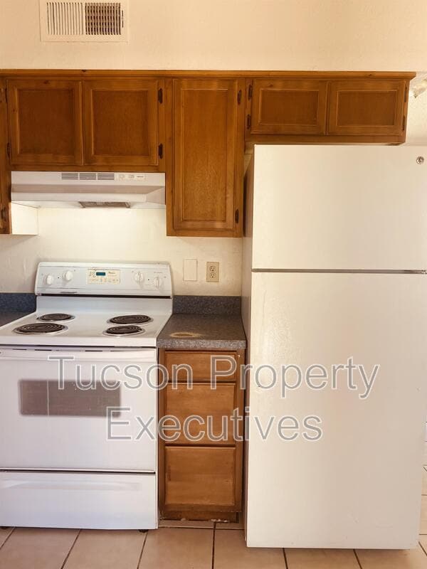 Photo - 5760 S Park Ave