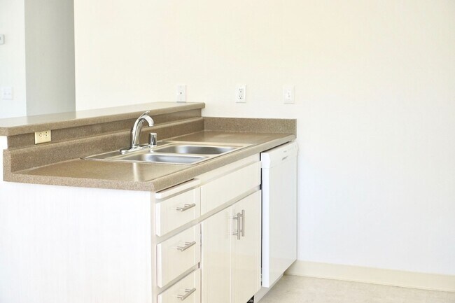 Photo - Parkwood Court Apartments