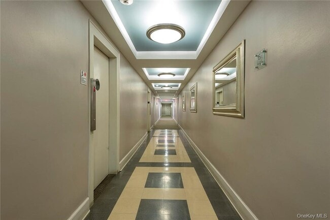 Photo - 1133 Midland Ave Unidad 1F