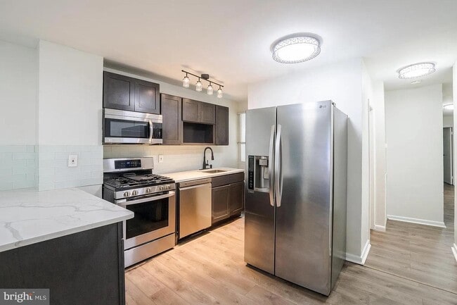 Photo - 1902 S 5th St Unit 1