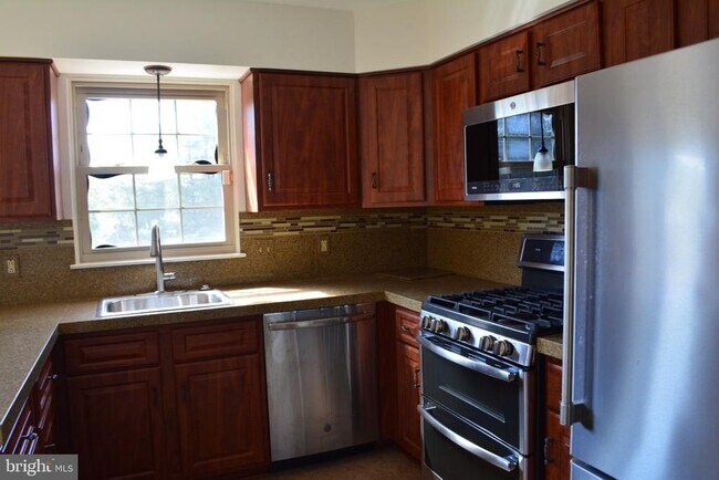 Photo - 1155 Bramblewood Ct