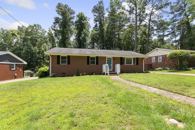 Photo - 2808 Bardwell Rd