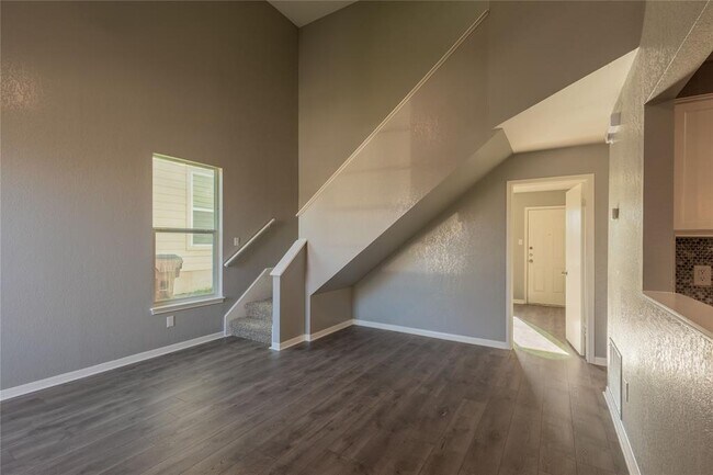 Photo - 317 Rawhide Loop