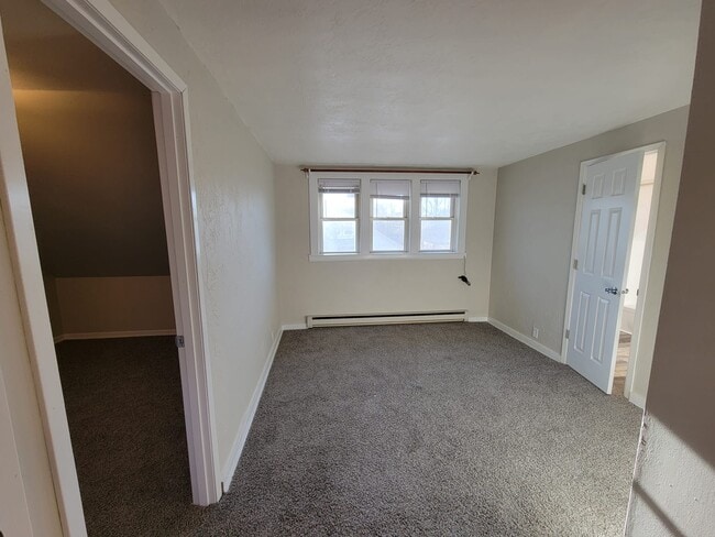 Photo - 327 E Lincoln Ave