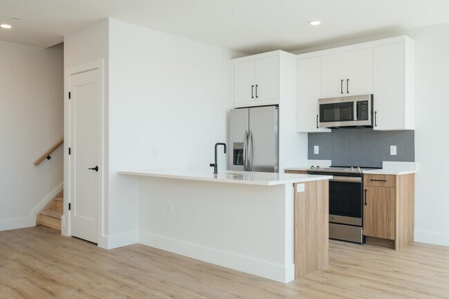 Photo - 67 Dr Martin Luther King Jr Blvd Unit 204