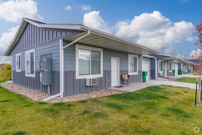 Patio cubierto - Jayhawks Patio Home Apartments