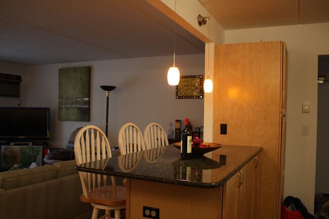 Photo - 190 High St Unidad 109