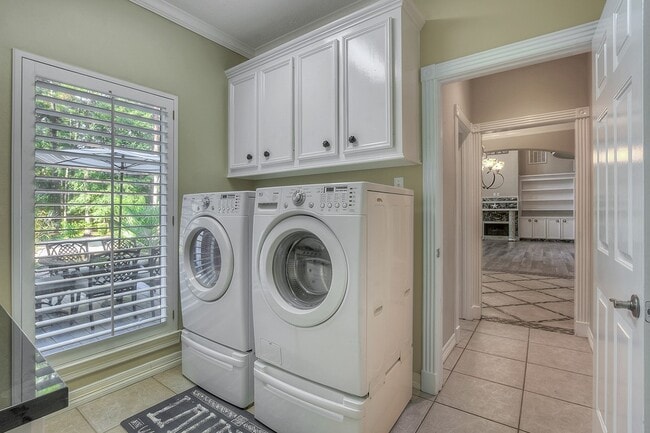 Photo - 10819 Lake Windcrest Blvd
