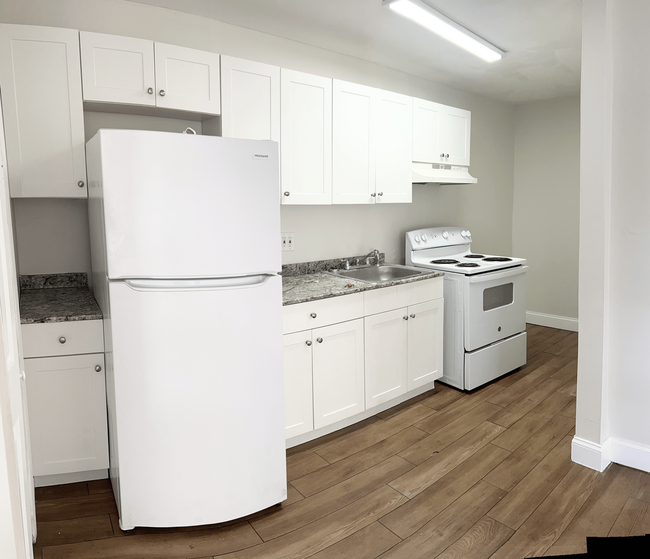 Building Photo - NEWLY RENOVATED SINGLE LEVEL 3 BEDROOM UNI... Unit 4209 Vermont Ave Rental