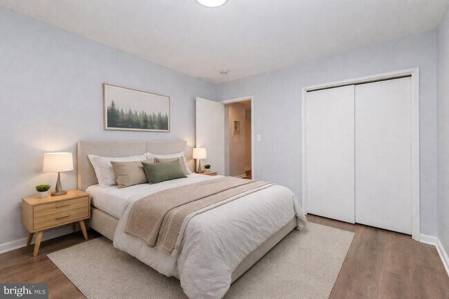 Building Photo - 2100 Channing St NE Unit 2C