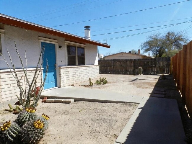 Photo - 2512 E Eastland St