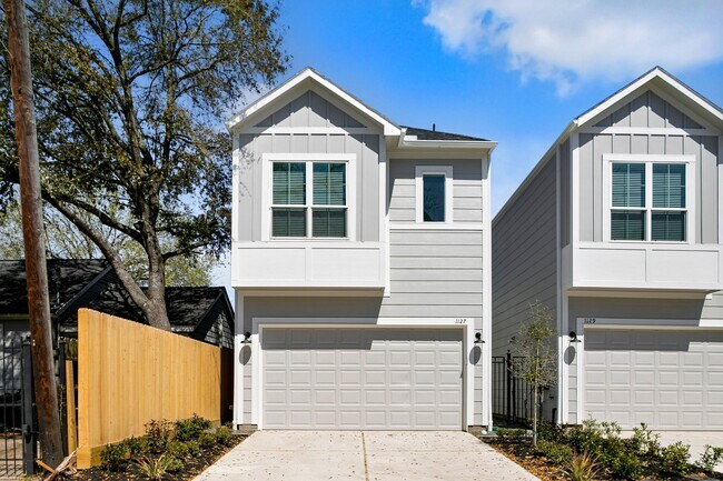 Photo - 1127 E 23rd St