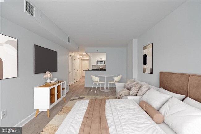 Building Photo - 601 Pennsylvania Ave NW Unit 901