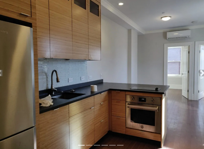 Building Photo - 98 Myrtle St Rental