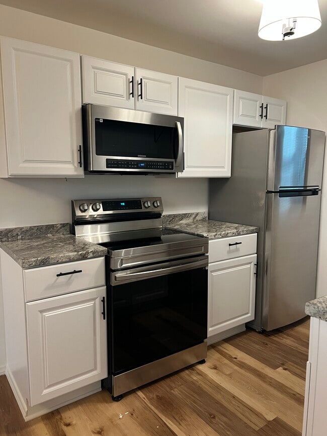 Photo - 1916 Beech St Apartments Unit B1
