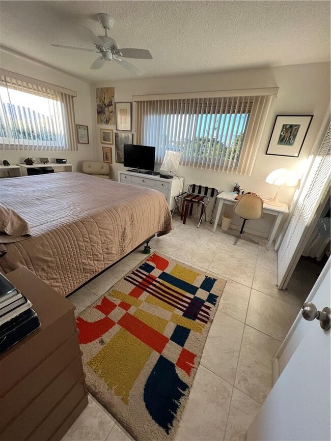 Photo - 2110 NE 39th St Unidad 1B