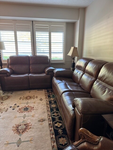 Photo - 333 W Meyer Blvd Unit 112