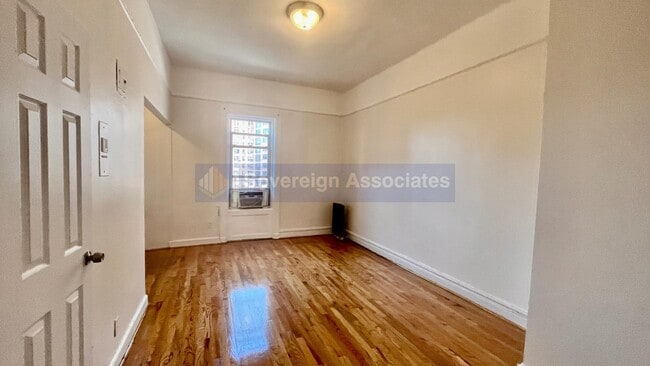 Building Photo - 936 West End Ave Unit G7