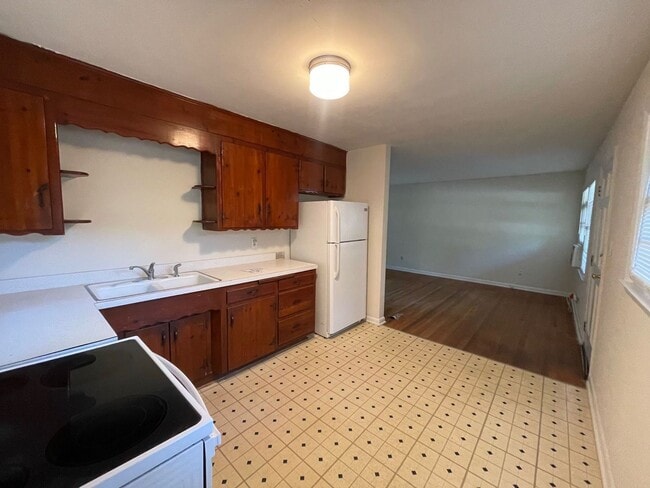 Photo - 353 Morton Ave