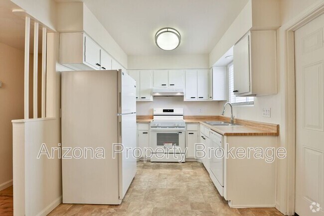 Building Photo - 3934 E Piccadilly Rd Rental