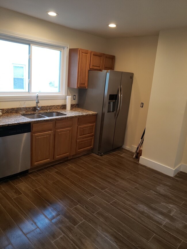 Photo - 27 Martha St Unit 1