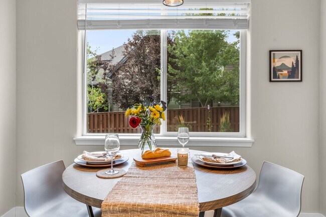 Photo - Stunning furnished home located in the des...