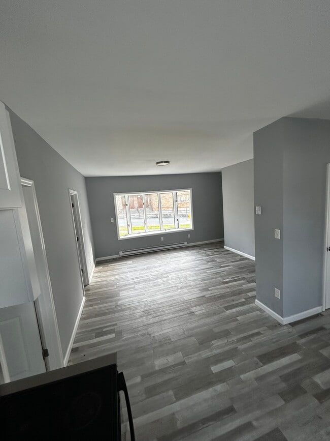 Photo - 19 Landfield Ave