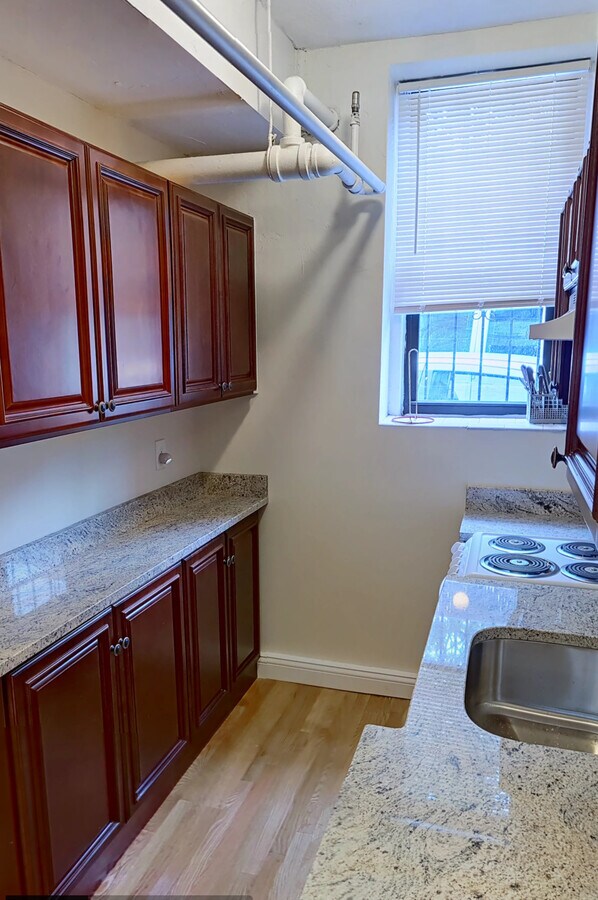 Photo - 25 Saint Stephen St Unit B3