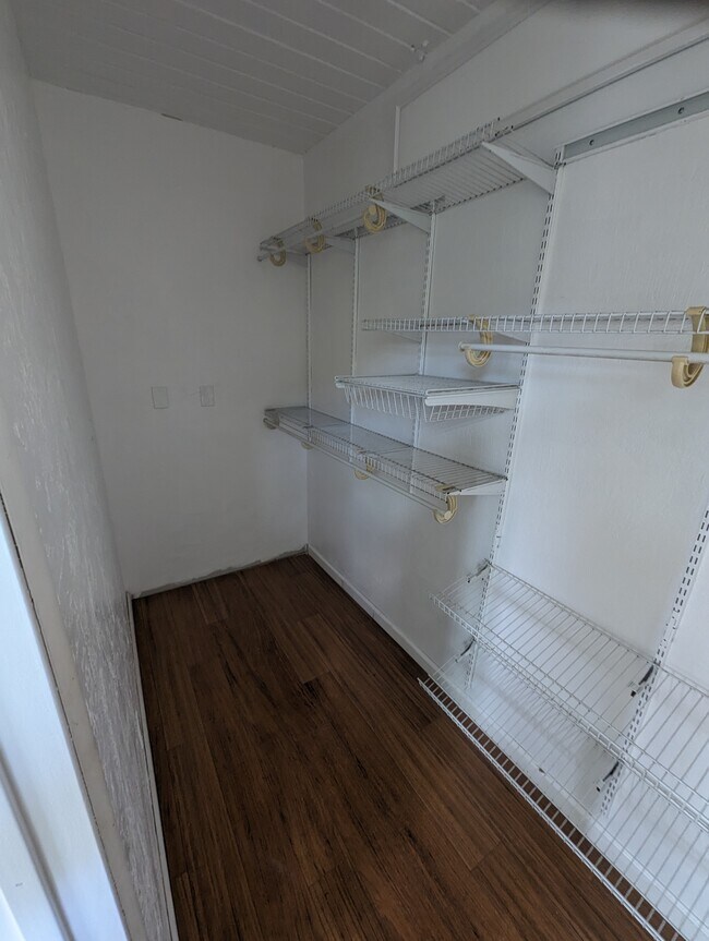 Photo - 475 Kekoanui Pl