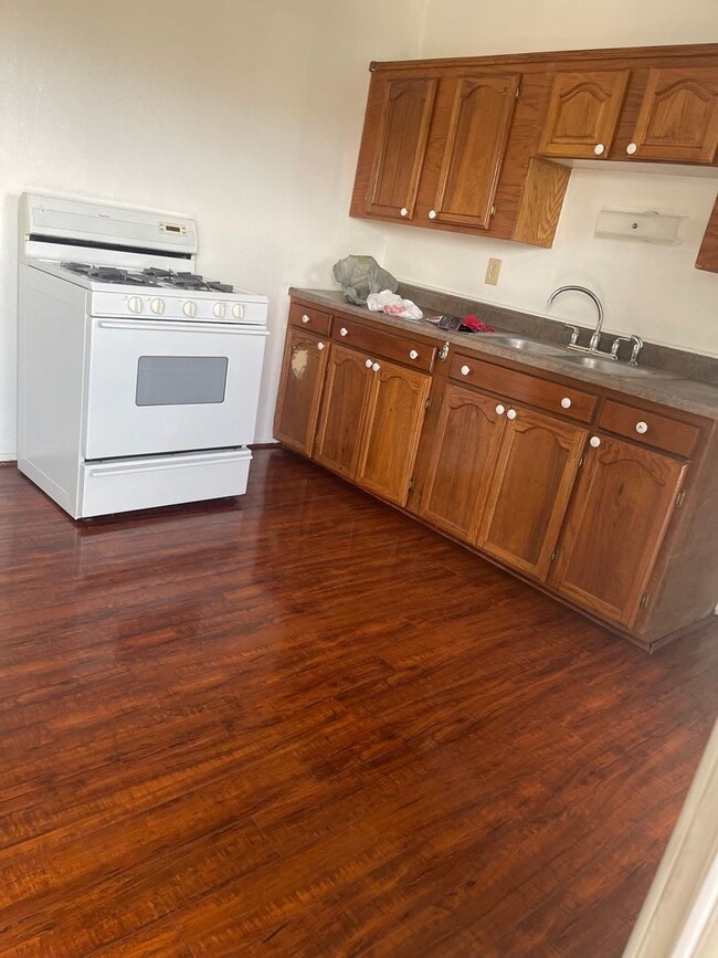 Photo - Three Bedroom Looking for a family