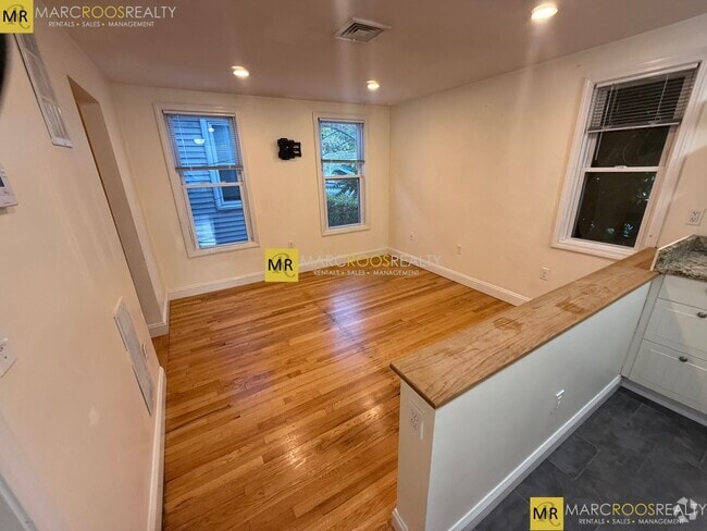 Building Photo - 12 Cheever Ct Rental