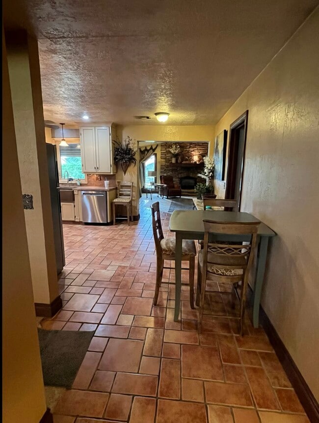 Photo - 910 Washington St