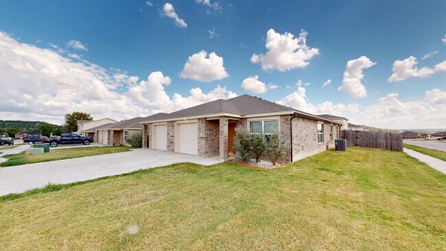 Photo - stunning 3-beds, 2-baths home located in t...
