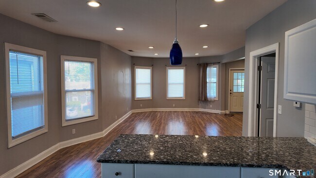 Photo - 756 Stratford Ave Unit 756
