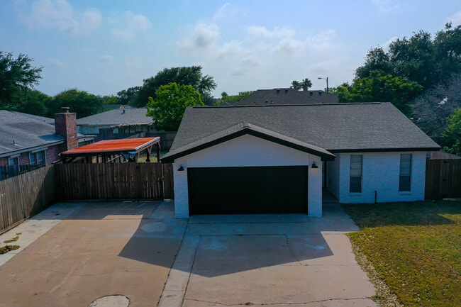 Building Photo - Crossbill