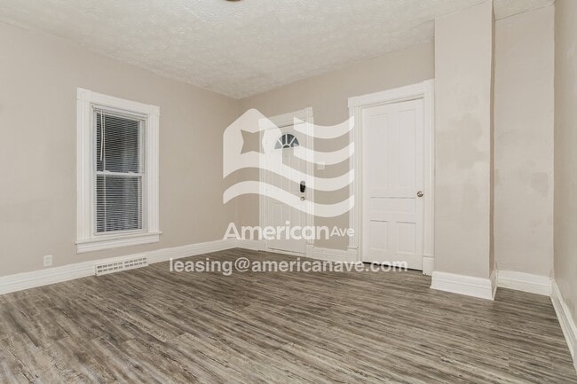 Photo - 833 Jefferson St