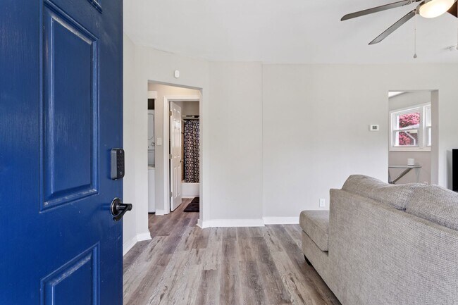 Photo - Updated ranch in Portsmouth!