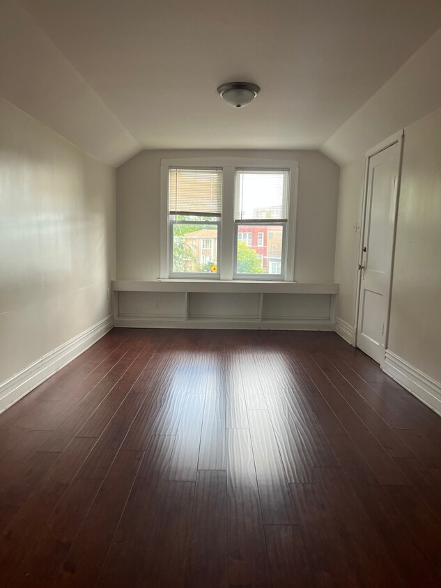 Photo - 5484 W Gettysburg St (Chicago, IL)